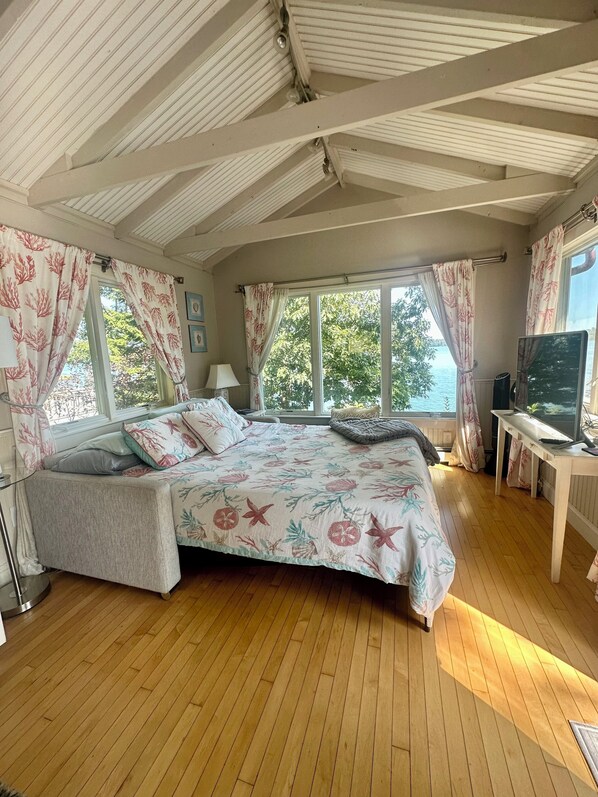 Bügeleisen/Bügelbrett, WLAN, Bettwäsche