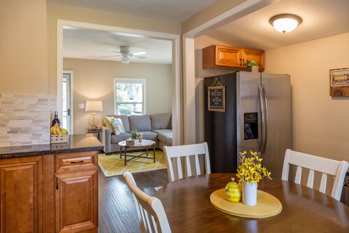 The Beehive - A charming cottage in the Perry District