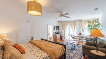1 habitación, tabla de planchar con plancha, wifi y ropa de cama