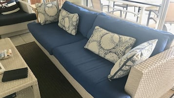 Smart TV, DVD player, toys, books