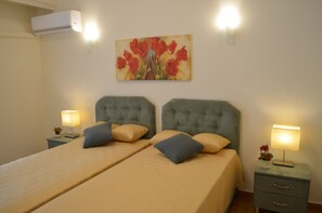 4 bedrooms, iron/ironing board, free WiFi, bed sheets - PEDION AREOS PARK 6 (4-bedr) Metro in 30m, in the Heart of Athens (Athina)