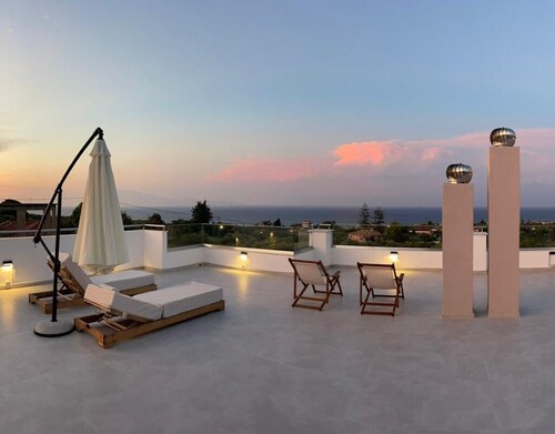 Villa Zoi - Immerse Yourself in Authentic Zakynthian Living among Olive Trees