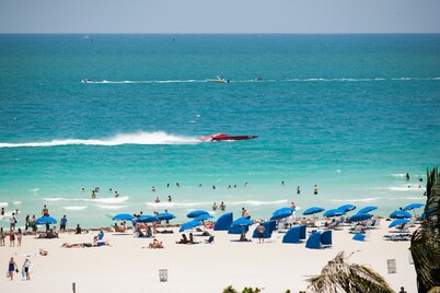 Ocean View 2 Bedroom 3 Bath South Beach Penthouse Steps To The Beach! 