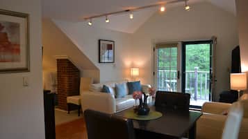 TV, fireplace, DVD player
