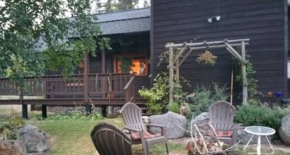 Pieni työskentelytilamme on täydellinen paikka seuraavalle vierailullesi