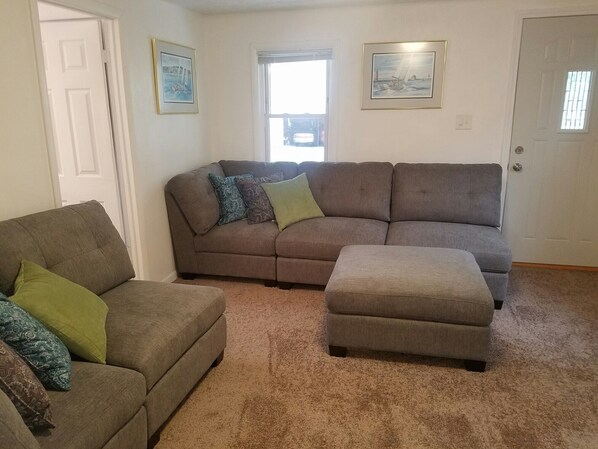 Een smart-tv en een stereo