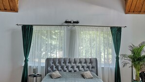 4 عدّة غرف نوم ومكواة/لوح كي وواي فاي مجانًا وملاءات أسرّة