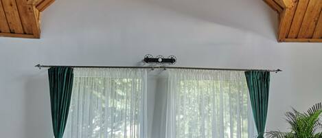 4 chambres, fer et planche à repasser, Wi-Fi gratuit, draps fournis