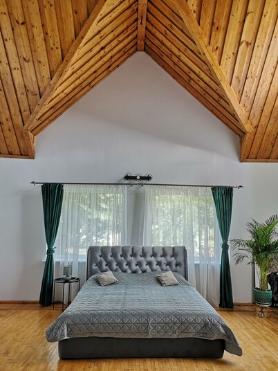 Villa in reservate with pool and sauna, surrounded by river and woods.