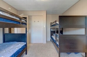 2 bedrooms, iron/ironing board, travel cot, WiFi