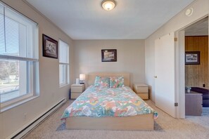 2 habitaciones, tabla de planchar con plancha, cuna de viaje y wifi 