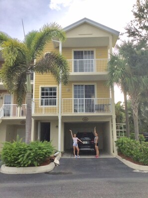 Exterior -  Luxury  Corner Waterfront on Tampabay with Canoe launch nearby (ruskin)