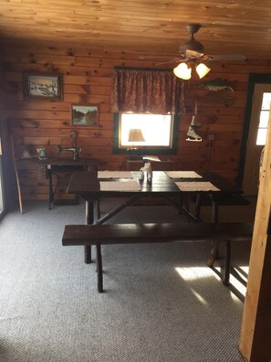 Interior - Charming Country Cottage Located On Cute Farm, Minutes From The Delaware River (Lake Como)