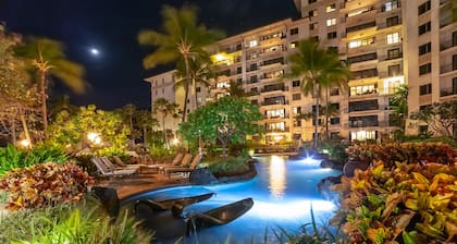 Luxury 3-Bedroom Villa with Expansive West Views of Ocean and Lagoons