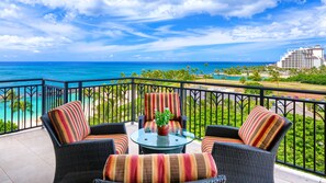 Property grounds - Luxury 3-Bedroom Villa with Expansive Ocean and Lagoon Views (Kapolei)