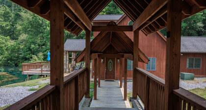 Tranquil And Secluded Cabin On 326 Acres With Mountain Views ~ AMAZING!