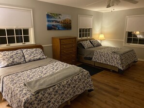 2 soverom, strykejern/-brett, wi-fi (inkludert) og sengetøy