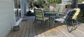 Turangi town, cosy.urban hideaway, room for all,