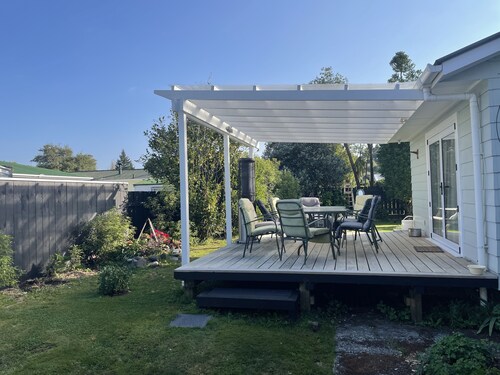 Turangi town, cosy.urban hideaway, room for all,