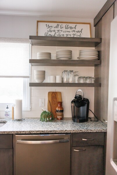 Cozy and Conveniently located close to KCI