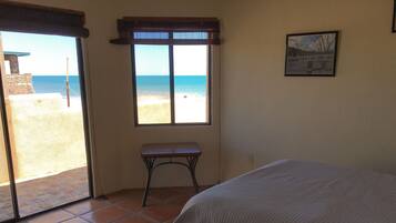 2 bedrooms, desk, free WiFi, bed sheets