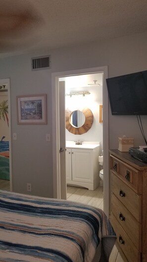 2 chambres, fer et planche à repasser, lit parapluie, Wi-Fi gratuit