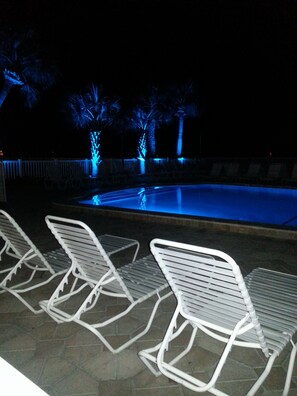 Outdoor pool, a heated pool - Beach Vacation Paradise @ Famous John's Pass Madeira Beach (Madeira Beach)