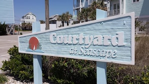 Exterior detail - PELICAN'S PERCH, OCEAN VIEW, POOL VIEW, WIFI, PREMIUM TV, UNIQUE! (Carolina Beach)