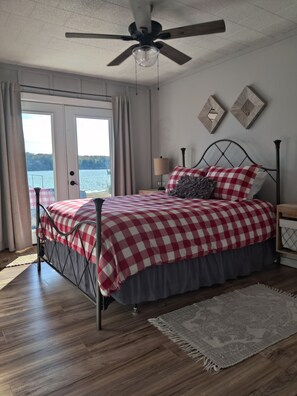 1 室のベッドルーム、WiFi (無料)、ベッドシーツ、車椅子でアクセスできる設備