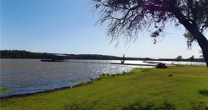 Casa privada justo en Possum Kingdom Lake (lado oeste)