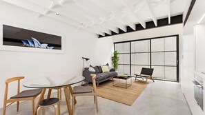 Smart-TV, Kamin