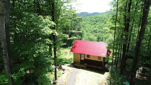 ADORABLE  CABIN WITH AMAZING MOUNTAIN VIEWS CLOSE TO GORE MT