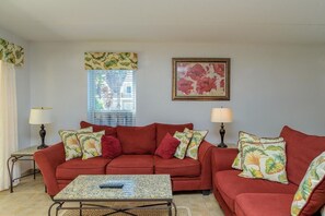 Een smart-tv, videogames en een dvd-speler