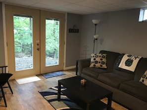 Smart-TV, Kamin, DVD-Player, Tischfußball