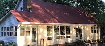 Kentucky Lake Waterfront Home, dock, 4 large BR, new kitchen in 2019