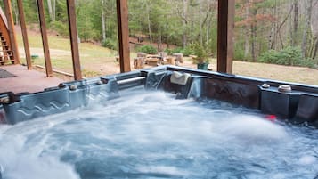 Baignoire à remous extérieure