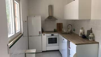 Refrigerador, horno, parrilla de estufa y lavavajillas
