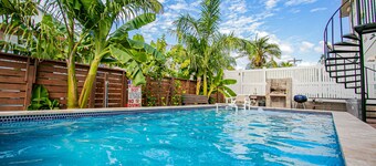 Beach and Pool time! Family- Friendly, Short Walk to Beach and Entertainment