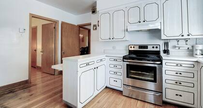 Cozy guest home in the heart of Montreal