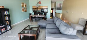 Smart TV, DVD player, stereo - 3 Bedrooms Townhouse w/Ocean view right on the beach   (South Padre Island)
