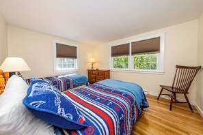4 chambres, fer et planche à repasser, accès au Wi-Fi (inclus)
