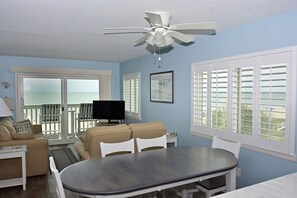 Smart TV, giocattoli, monitor per computer