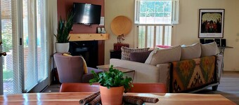 Amazing Location steps from Historic Old Town, Museums and Restaurants 