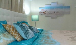 2 habitaciones, tabla de planchar con plancha, wifi y ropa de cama 