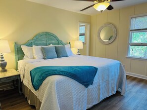 3 slaapkamers, een strijkplank/strijkijzer, wifi, beddengoed