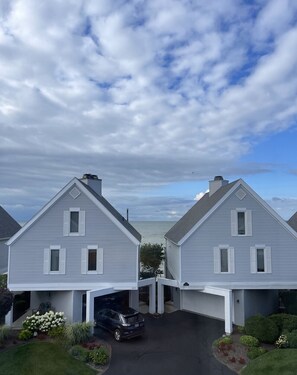 Exterior - Lake Erie Beauty.... (Port Clinton)