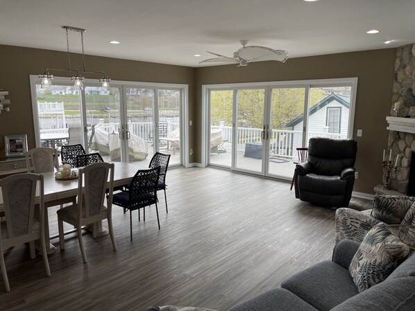 Smart TV, fireplace, DVD player, books