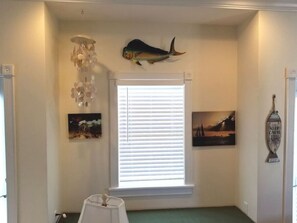 Unclassified image, 5 of 68, button