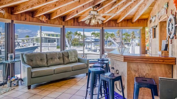 Interior - Paradise Found! Key Largo 3 Bed / 2 Bath Waterfront! (Key Largo)