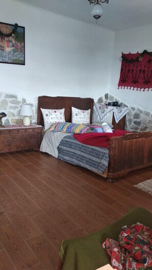 1 chambre, fer et planche à repasser, Wi-Fi, draps fournis